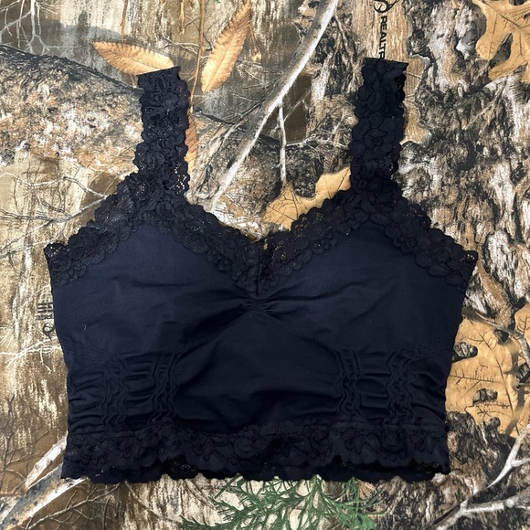 two lace tops - Picture 5 of 5